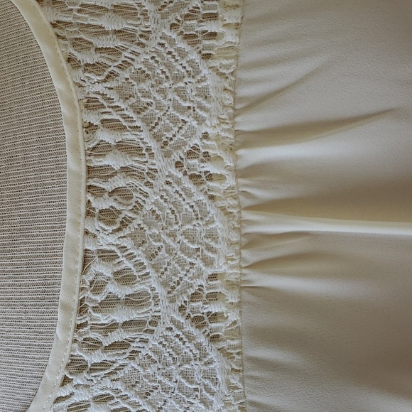 METAPHOR, beautiful short sleeve blouse. Size medium  cream color. Crochet lace, - Picture 3 of 12